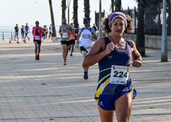 Una pasada prueba atlética por la avenida de la Bahía / FOTO: Eulogio García