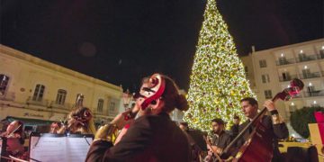 Fiesta alrededor del encendido del alumbrado / FOTO: Ayto.