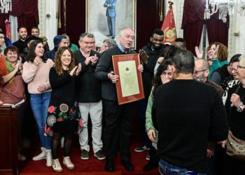 Posado tras la entrega del premio / FOTO: Eulogio García
