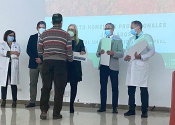 Un momento del demorado homenaje / FOTO: Junta