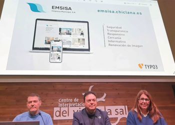 Presentando la flamante web / FOTO: Ayto.