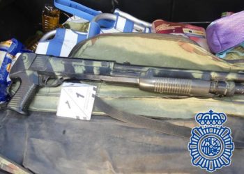 El arma simulada hallada en el coche / FOTO: Policía Nacional