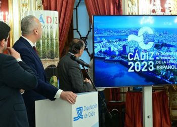 Estrenando el video sobre el Congreso de la Lengua que se verá en Fitur / FOTO: Eulogio García