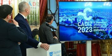 Estrenando el video sobre el Congreso de la Lengua que se verá en Fitur / FOTO: Eulogio García