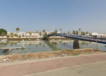 La única pasarela peatonal existente