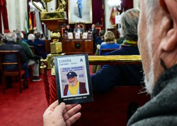 En la presentación del sello conmemorativo / FOTO: Eulogio García