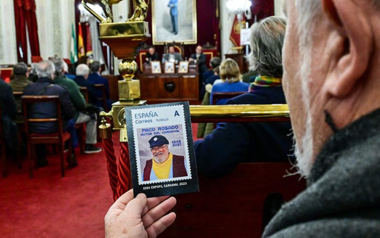 En la presentación del sello conmemorativo / FOTO: Eulogio García