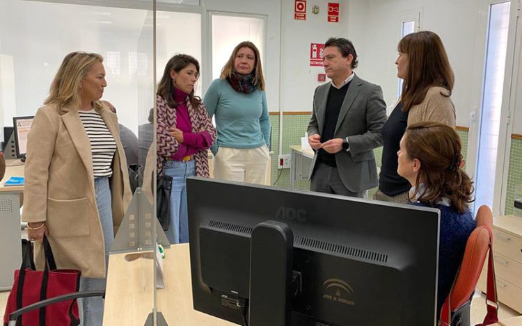 Visita a la oficina del SAE roteña / FOTO: Junta