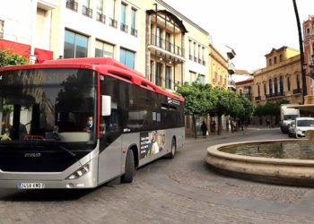 Uno de los autobuses más modernos de la flota / FOTO: Ayto.