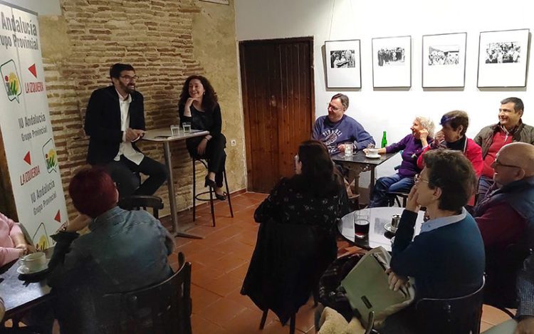 Acto electoral en una cafetería del centro / FOTO: IU