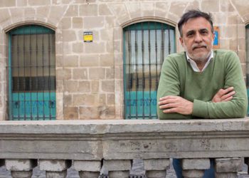 El candidato en una de las imágenes cedidas por su partido