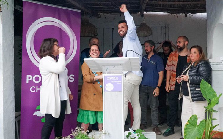 Fernández, tras el atril / FOTO: Podemos