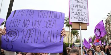 Jóvenes en una pasada manifestación por el 8-M / FOTO: Eulogio García