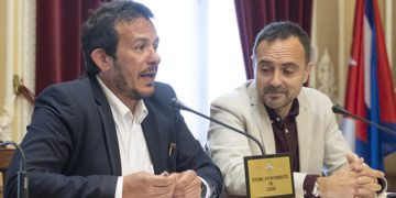 Alcalde y concejal de Hacienda en rueda de prensa / FOTO: Ayto.