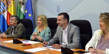 Ofreciendo detalles de los proyectos en rueda de prensa / FOTO: Ayto.
