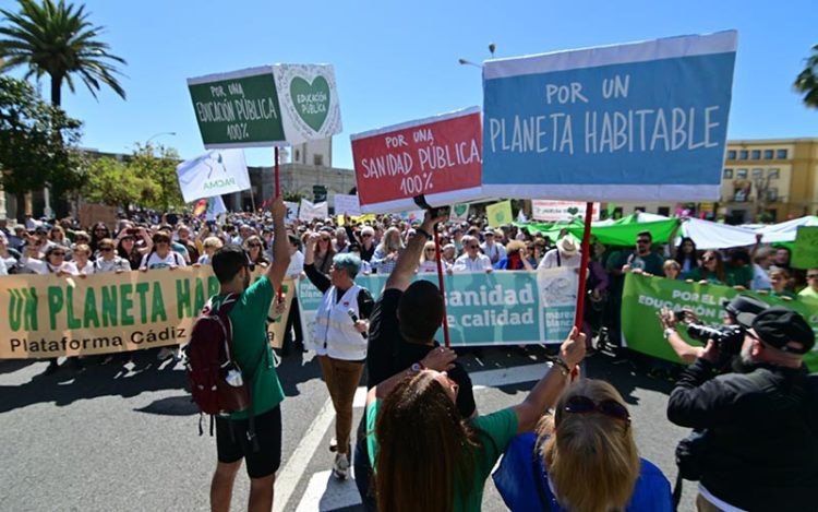 Las tres mareas confluyendo tras pasar las Puertas de Tierra / FOTO: Eulogio García