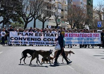 Cabecera de la protesta llegando a las Puertas de Tierra / FOTO: Eulogio García