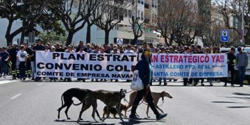 Cabecera de la protesta llegando a las Puertas de Tierra / FOTO: Eulogio García
