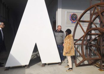 Mures se interesa en los talleres por el proyecto / FOTO: Ayto.