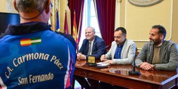 Presentando la cita en el Ayuntamiento de Cádiz / FOTO: Eulogio García
