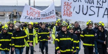 Marchando desde el Parque de Bomberos de Cádiz, semanas atrás / FOTO: Eulogio García