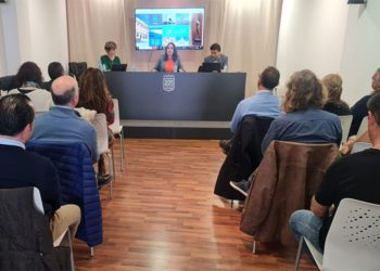 Moreno presidiendo una de las reuniones / FOTO: Ayto.