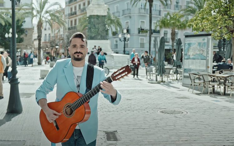 El inicio del videoclip, grabado en Cádiz, como no / FOTO: youtube