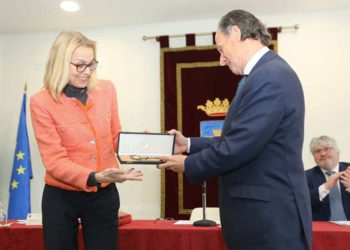 Entrega de la simbólica llave / FOTO: Ayto.