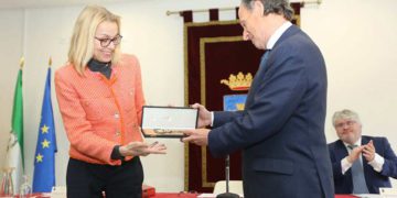 Entrega de la simbólica llave / FOTO: Ayto.