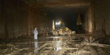 Operando en el túnel tras lograr su desecación / FOTO: APBC