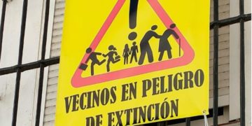 Uno de los carteles colocados en las últimas semanas / FOTO: AVV Centro Histórico