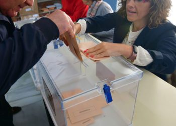 Votando en una pasada convocatoria / FOTO: Eulogio García