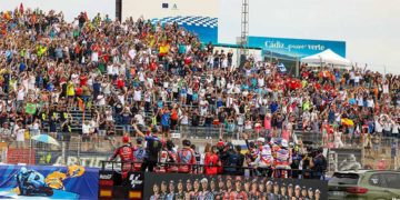 Los pilotos de MotoGP saludando a la afición  / FOTO: circuito de Jerez