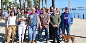 La candidata respaldada por parte de su equipo / FOTO: Eulogio García