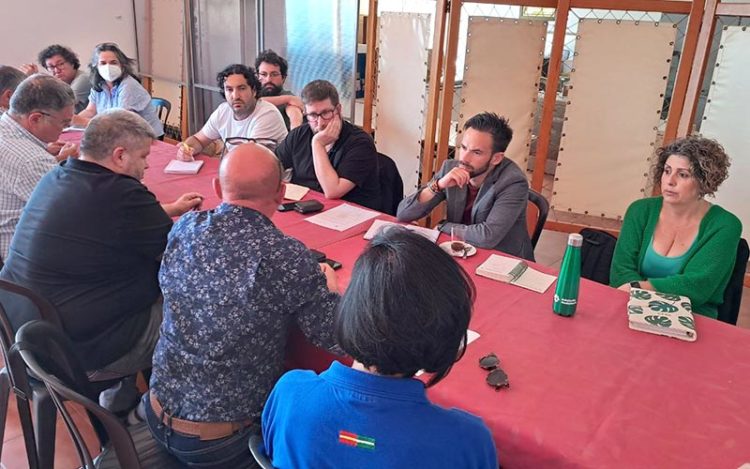 Un momento de la reunión con los comités de empresa / FOTO: Adelante Andalucía