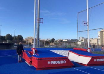 Páez supervisando meses atrás el nuevo material / FOTO: Ayto.