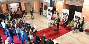 Notable expectación en la presentación de la gala / FOTO: Eulogio García
