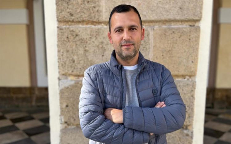 Burgal en la imagen difundida por la APC