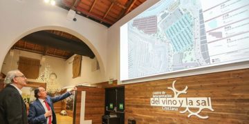 Presentando el proyecto ‘Longuera 20-30’  / FOTO: Ayto.