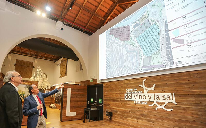 La Longuera del mañana: aparcamientos y zona verde, una nueva piscina municipal y terreno reservado para un hospital público