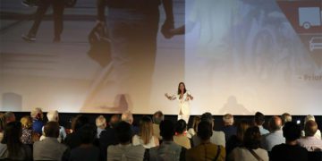 La alcaldesa y alcaldable convenciendo a los suyos / FOTO: PSOE
