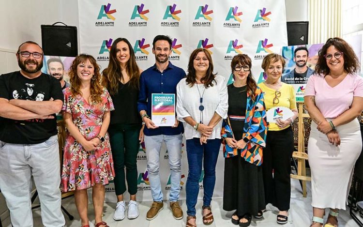 Presentando el programa en la sede de Adelante Andalucía / FOTO: Eulogio García