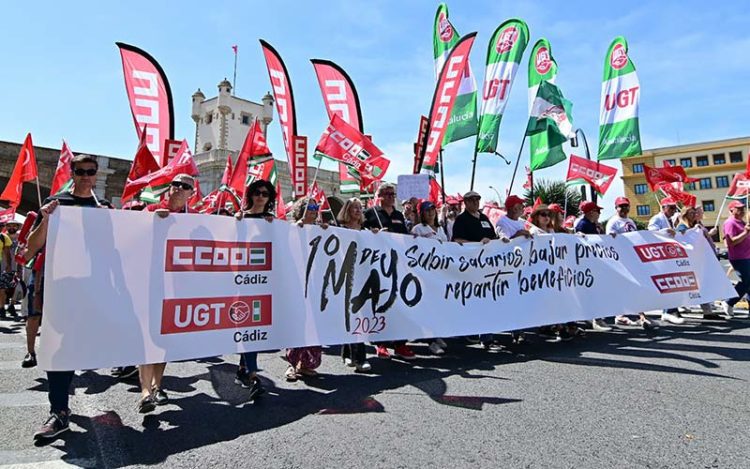Cabecera de la manifestación de UGT y CCOO / FOTO: Eulogio García