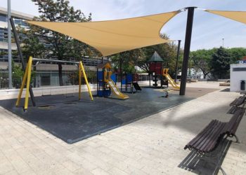 Recreación virtual de una zona de juegos con toldos / FOTO: PSOE