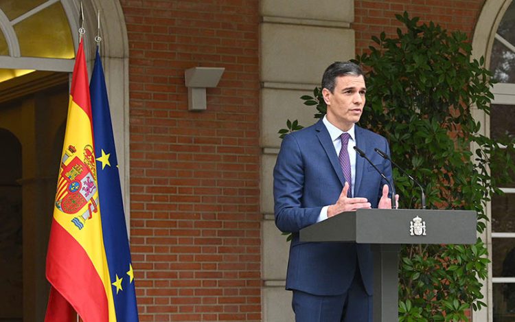 El presidente en plena declaración institucional / FOTO: La Moncloa