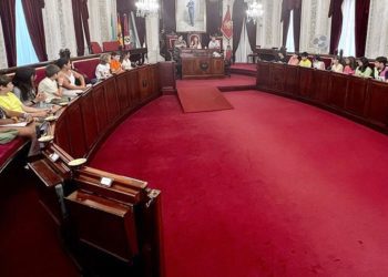 Los niños ejerciendo de concejales / FOTO: Ayto.