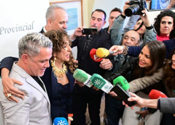 Rosarillo y Alejandro Sanz atendiendo a la prensa en el pasado Día de la Provincia / FOTO: Eulogio García