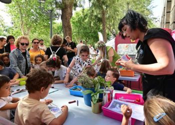 Una de las actividades en plena plaza / FOTO: Eulogio García