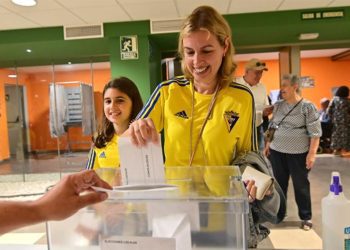 Votando con la mente en el Nuevo Mirandilla / FOTO: Eulogio García