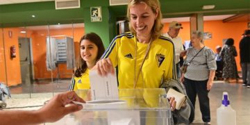 Votando con la mente en el Nuevo Mirandilla / FOTO: Eulogio García